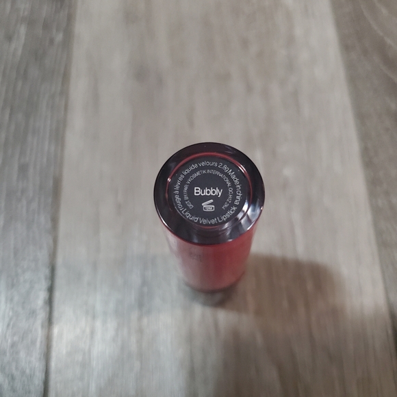 V Kosmetik Liquid Velvet Lipstick in "Bubbly" - Picture 2 of 2